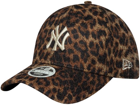 New York Yankees dames pet met luipaardprint, geborduurd logo, op de zij.