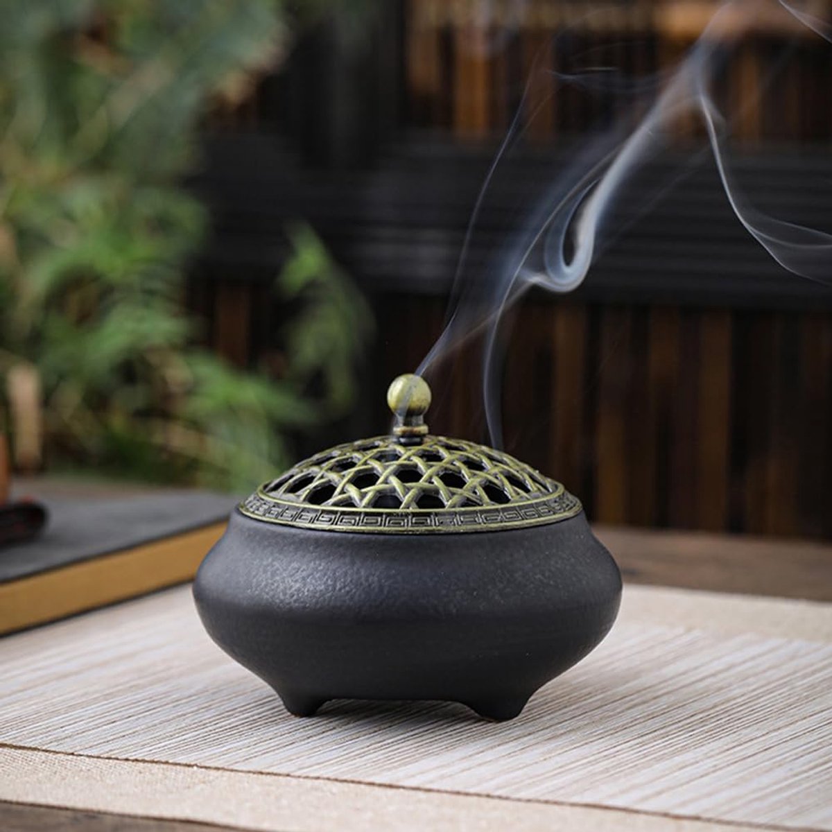 SnelShoppen - Vintage keramische wierookhouder met metalen deksel, vuurvaste wierookstokjeshouder, ronde Chinese porseleinen wierockschaal voor slaapk