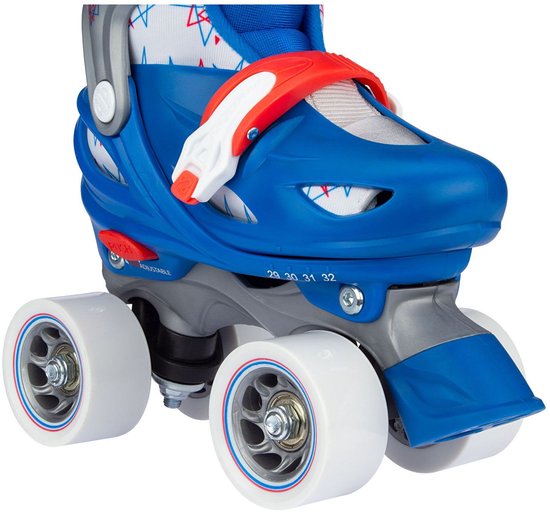 Blauwe rolschaats met witte zool, rode bandjes en geometrisch patroon.