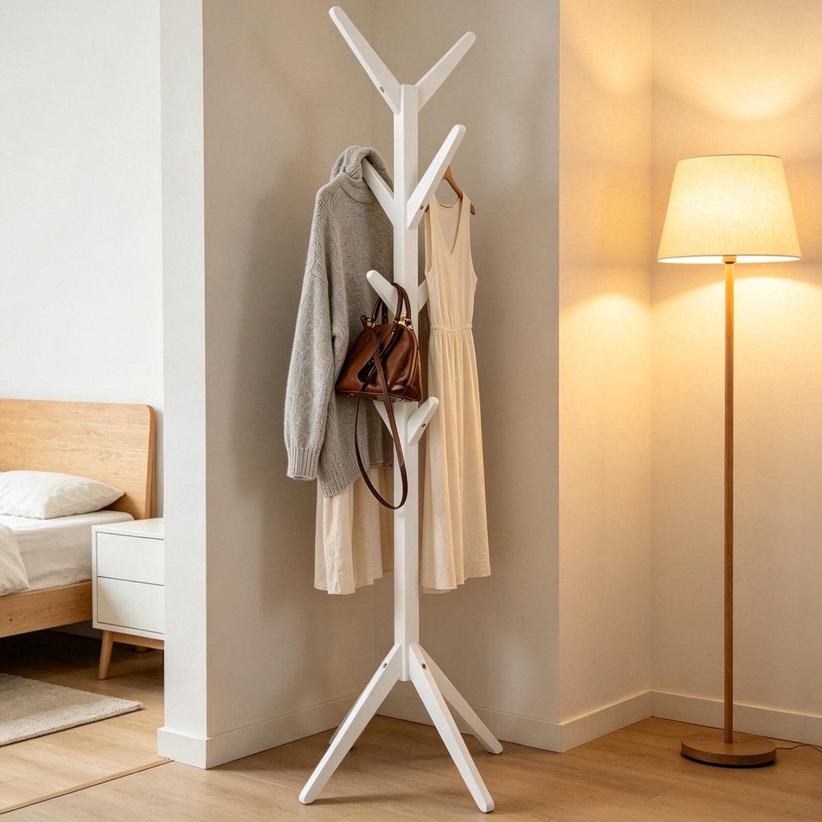 OKWISH Kledingrek – 180 Cm – 8 Haken – Hout – Wit – Vrijstaande Kapstok Voor Hal, Slaapkamer Of Kantoor – Ruimtebesparend
