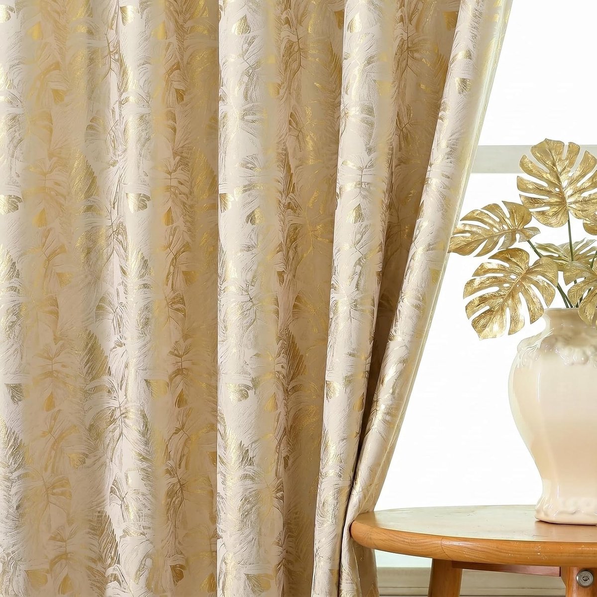 Gouden gordijnen met metallic bladpatroon, gordijnen met oogjes in zachte fluwelen look, set van 2, H 220 x B 140 cm, lichte verduistering 75-80%, inkijkbescherming gordijnen voor