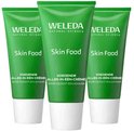 Drie groene tubes Weleda Skin Food met witte dopjes. De tekst 'Skin Food' en 'Voedende alles-in-één-crème voor gezicht en lichaam' is zichtbaar.