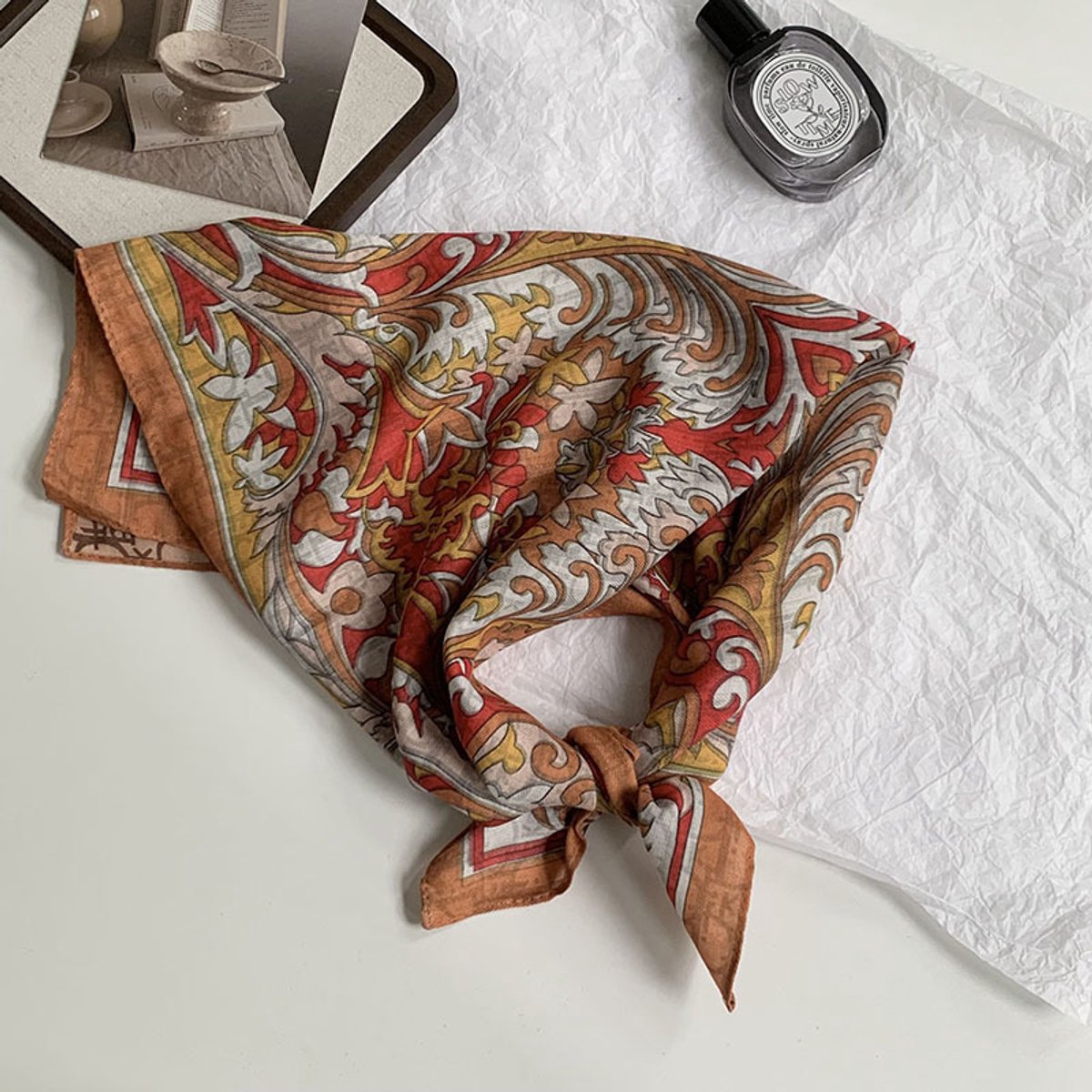 Dubbelzijdige patroon sjaal - kleine vierkante sjaal - het hele jaar door bruikbaar - veel draagmanieren - decoratieve omslagdoek-68*68cm-Etnische bloemen, oranje