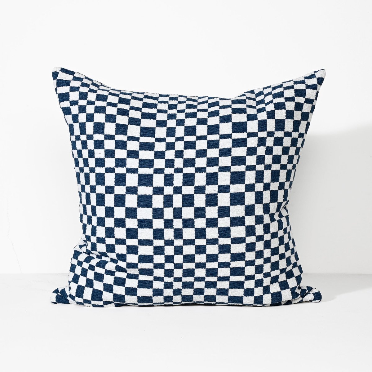 Darcy & Duke Blocks In Blue - Fabric Sierkussen - 55 X 55