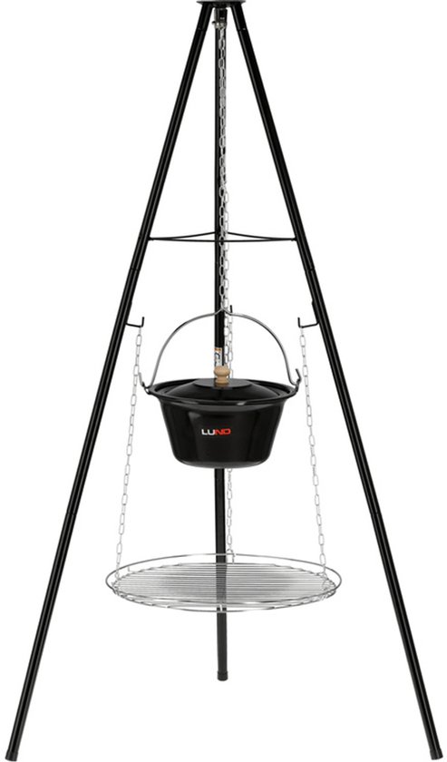 Complete LUND kampvuurset met zwarte driepoot, kookpot en grillrooster.