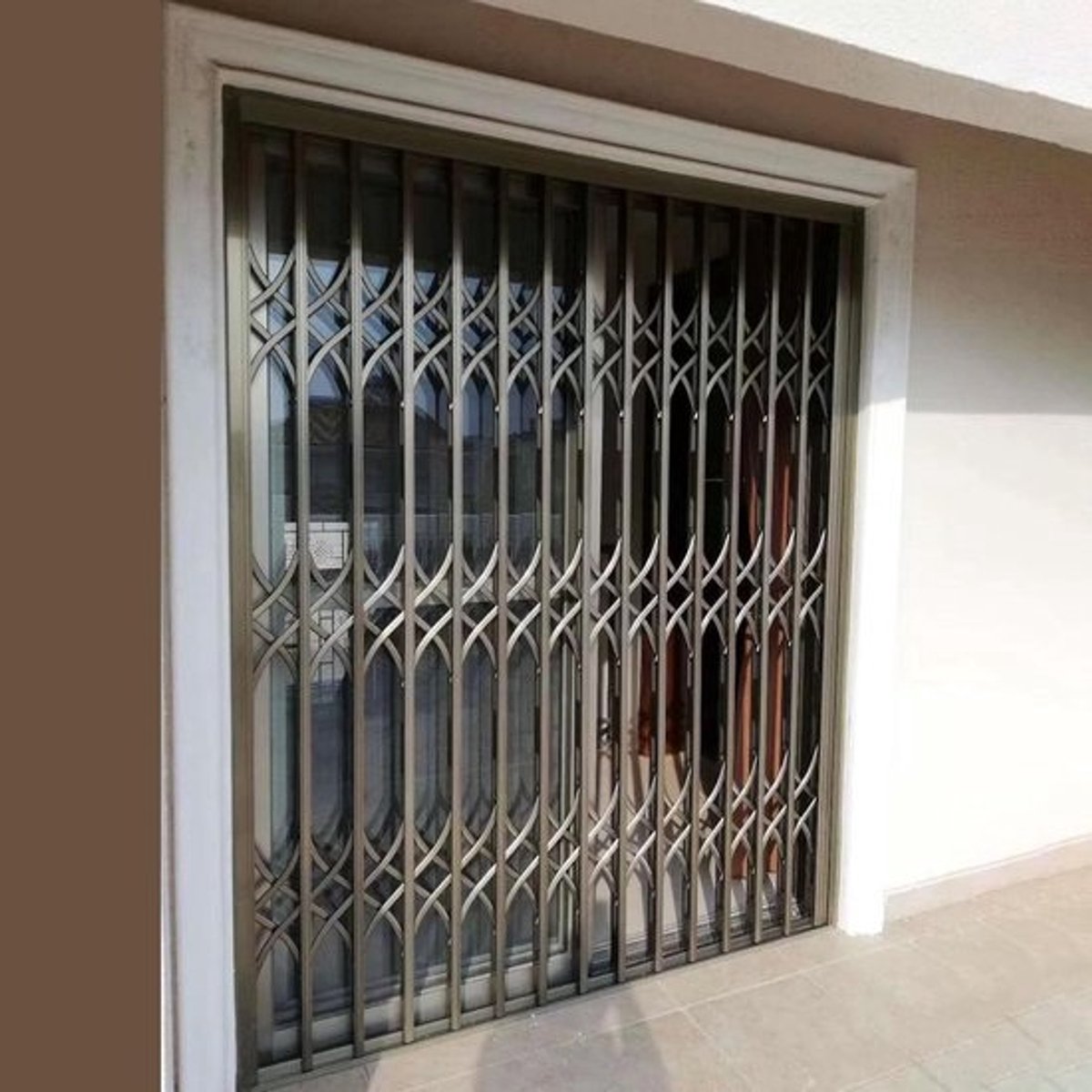 Raamgrill voor buiten - Veiligheidsbarrière - Kind en huisdier - Opvouwbaar metaal - 100 x 1 cm - Grijs