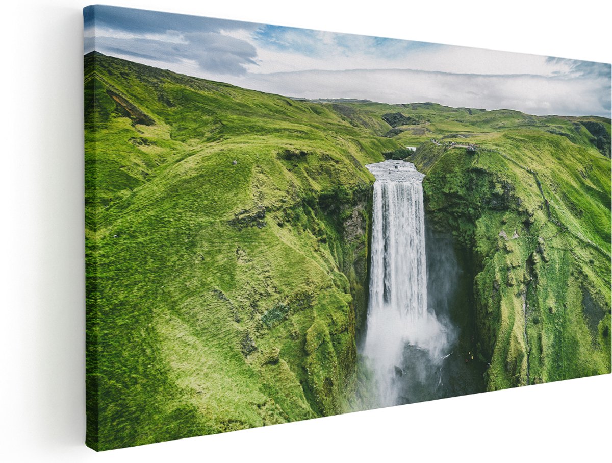 Artaza Canvas Schilderij Waterval In Het Groene Landschap - 180x90 cm - Groot - Wanddecoratie Woonkamer - Schilderijen - Muurdecoratie