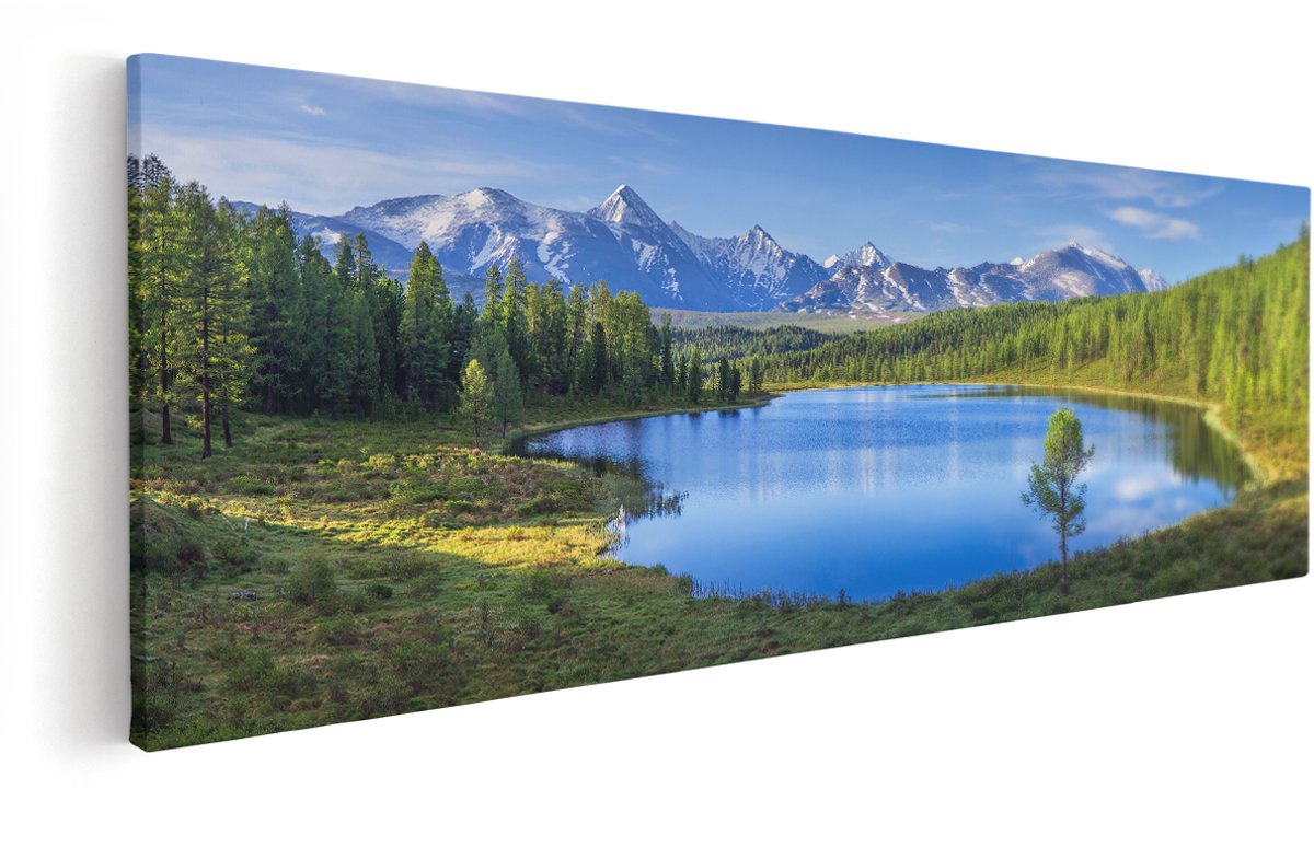 Artaza Canvas Schilderij Meer Bij De Bergen In Het Bos - 150x50 cm - Groot - Wanddecoratie Woonkamer - Schilderijen - Muurdecoratie