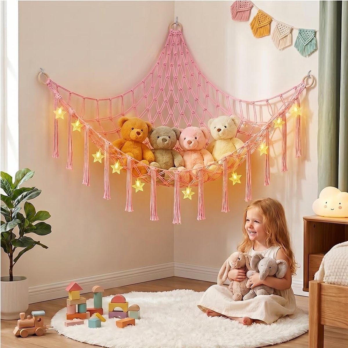 Speelgoed Hangmat voor Knuffeldieren met LED Sterrenverlichting, Boho Hoeknet met Kwastjes en Ruimtebesparende Opbergoplossing voor Zachte Speelgoedjes