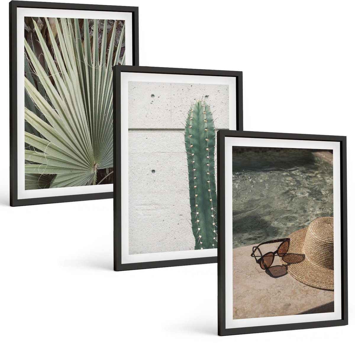 Tulup 4-Delige Schilderij Set - Tropische planten en vakantieaccessoires aan het water - 40 x 60 cm - Wanddecoratie - Muurdecoratie - Moderne Interieurdecoratie - Woonkamer Decoratie