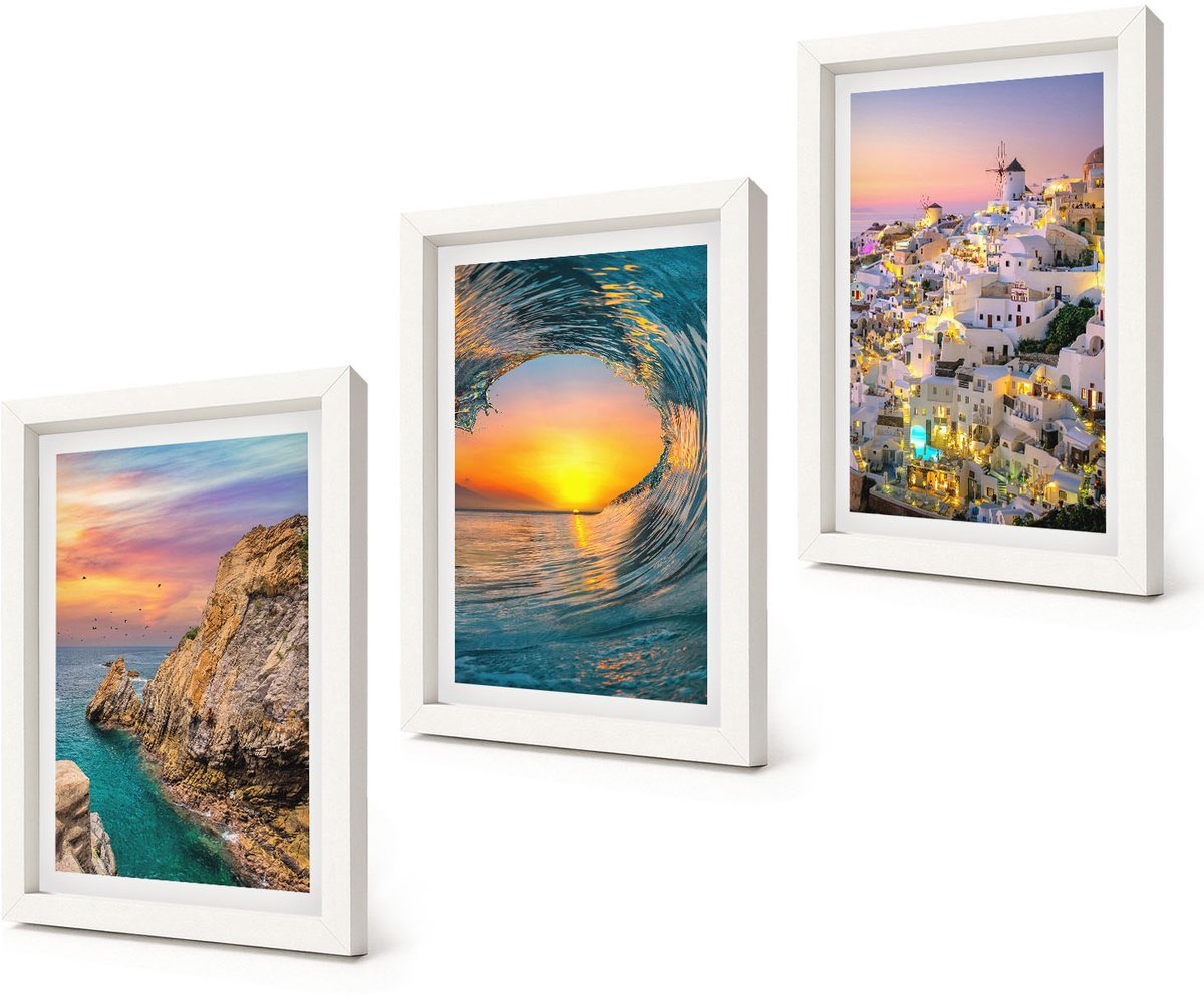 Coloray 3-Delige Schilderij Set - Uitzicht op de zee, de golven en de witte huizen op Santorini, Griekenland - 20x30 - Moderne Wanddecoratie - Woonkamer - Interieur Decoratie
