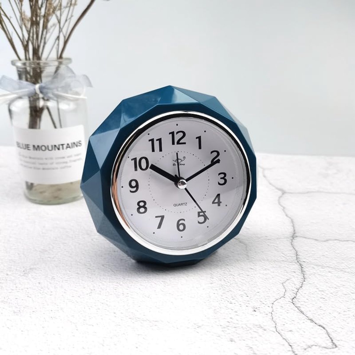Wekkerradio kleine stille wekker - diamantvorm - donkerblauw - elegante decoratie voor op tafel - ShopVlot