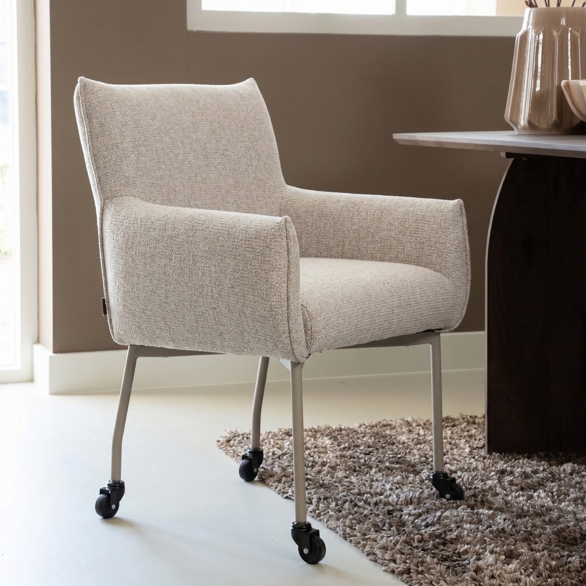 DÉJA Living Eetkamerstoel Arboga - Taupe/Beige - Incl. Wielen - Set van 2