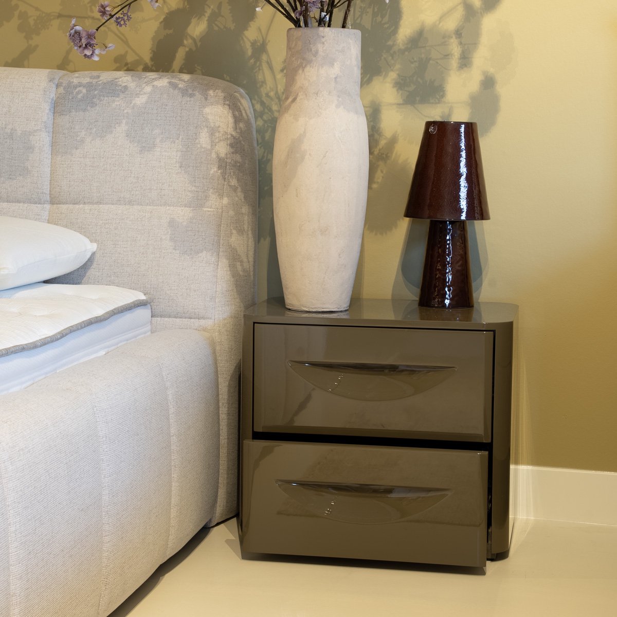 DÉJA Living Nachtkastje Setra - Kaki Groen Glossy MDF - 58x41x51cm