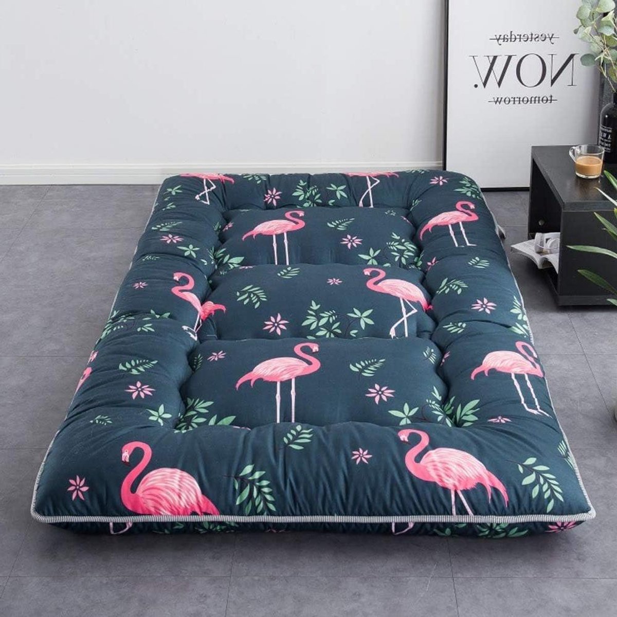 Vloermatras - Tatami Futon Kussen - Extra Slaapplek - Drievoudig Gekwalteerd Ontwerp - 100x200cm - Flamingo