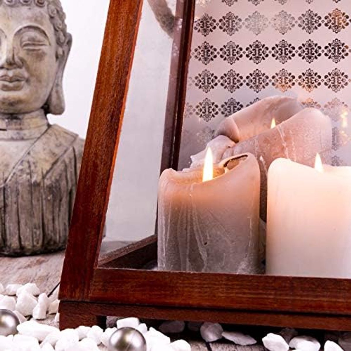 badset geschenkset voor dames, 8 wellness & well-being producten in de rustgevende geur White Tea & een kaars verpakt in een grote houten lantaarn