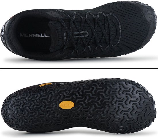 Combinatie van de bovenkant en onderkant van de zwarte Merrell Vapor Glove 6 sportschoenen. Met veters, mesh stof en grof profiel.