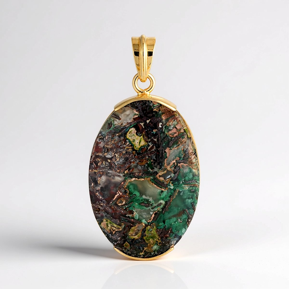 Venus-hanger van chalcedoon in verguld zilver