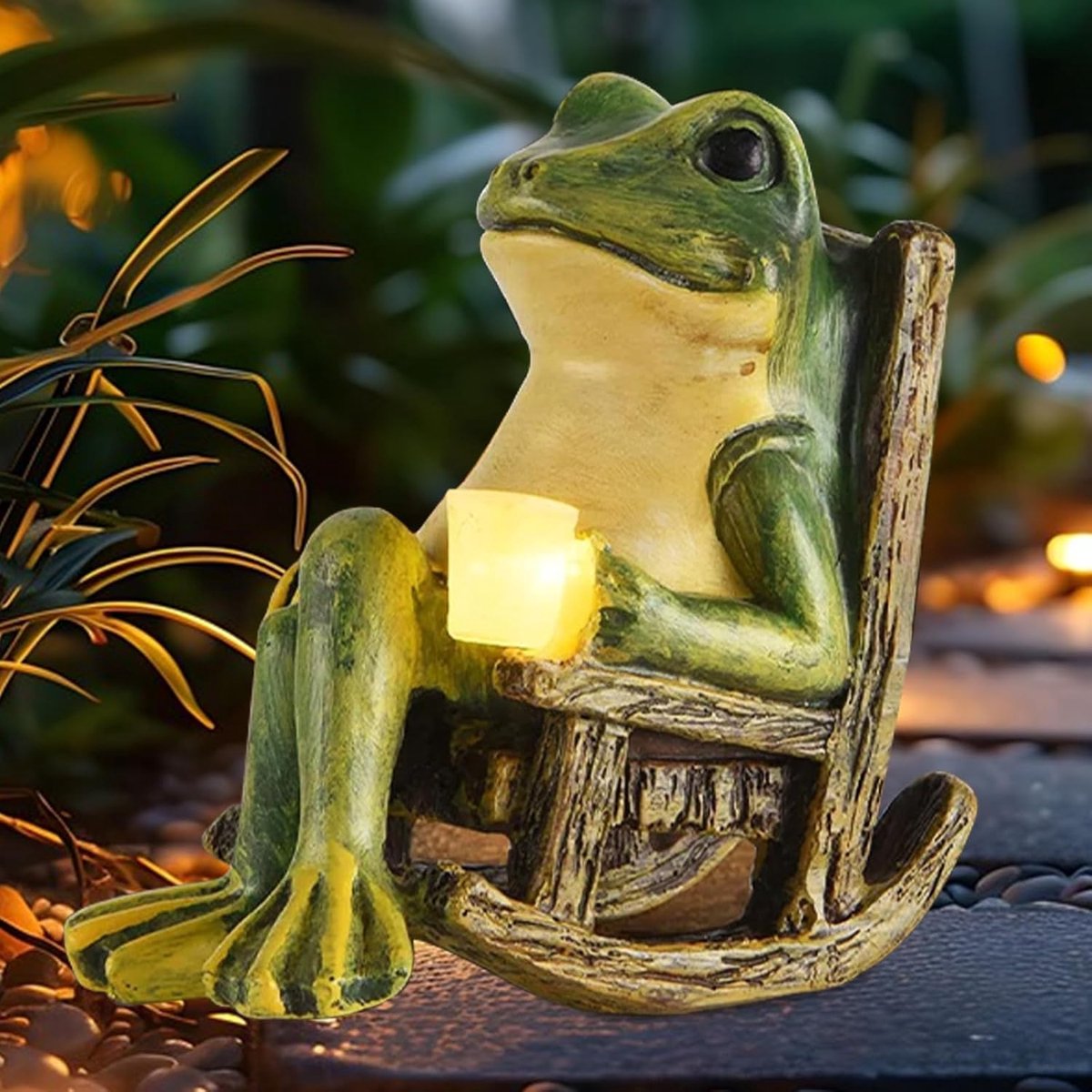 Kikkerfiguur op zonne-energie, decoratie, tuindierenfiguur, ornament met lamp, standbeeld voor buiten, decoratie, feeëntuinaccessoires voor terras, huis, gazon, decoratie, cadeau