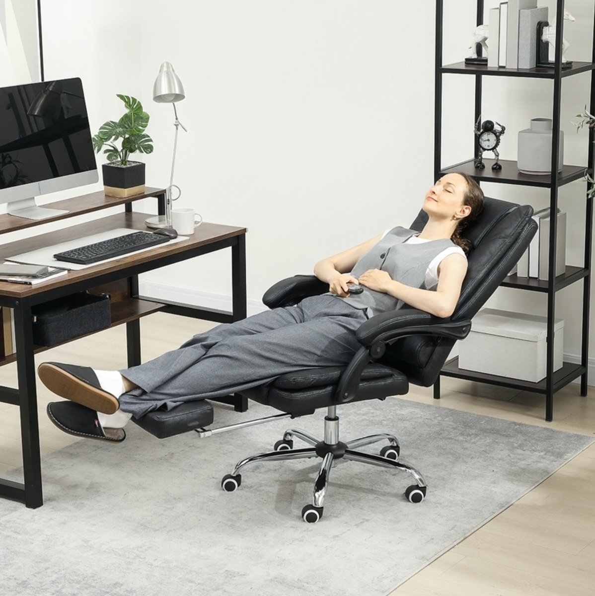 DESMIU Bureaustoel 64 x 70 x 110-118 cm - Massagefunctie Met Warmte En Voetsteun - Voor Kantoor En Thuiswerkplek - Kunstleer Zwart