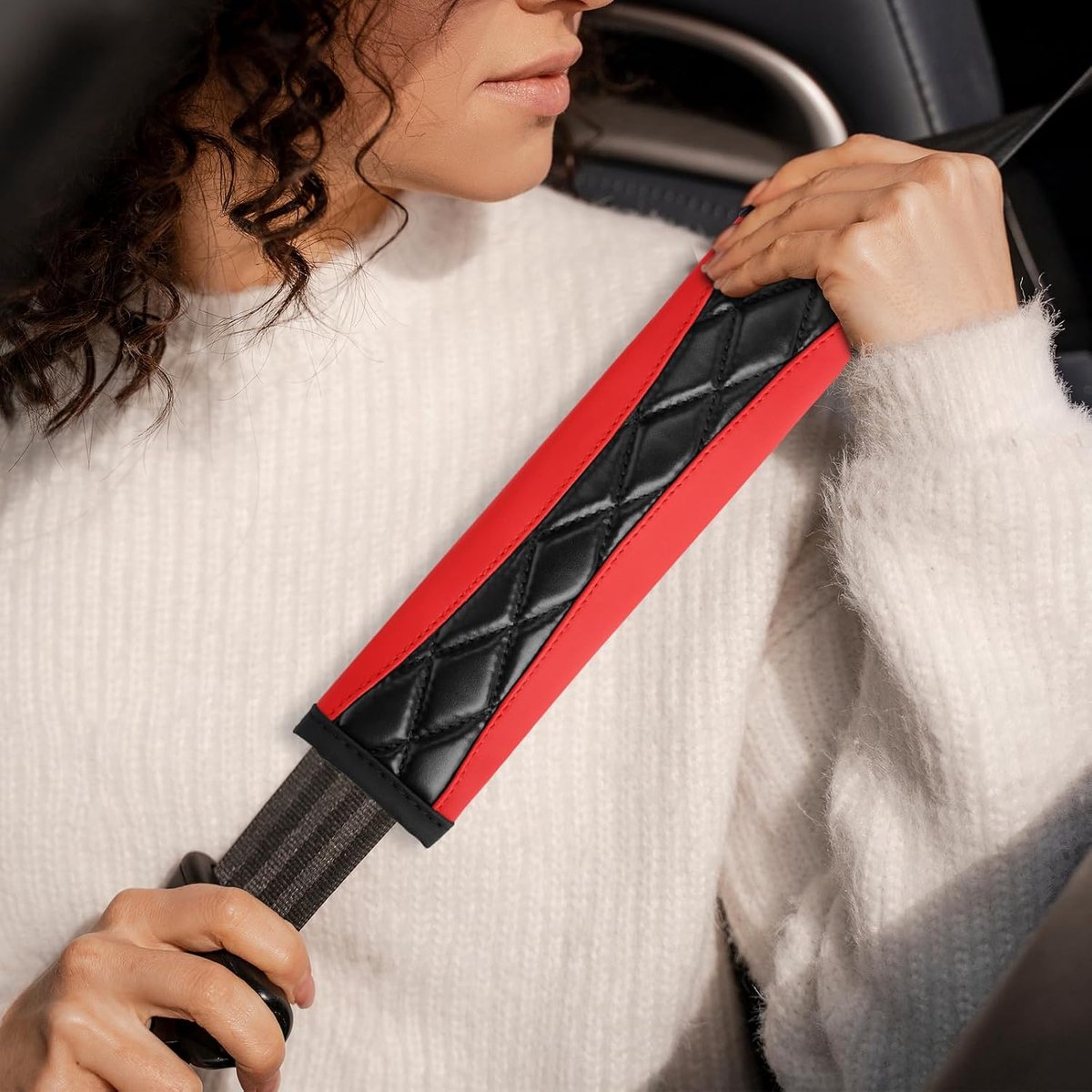 2 stuks autogordelkussens, zacht lederen schouderkussens voor autoveiligheidsgordels, ademende veiligheidsgordelbeschermers voor kinderen en volwassenen, compatibel met alle voertuigen (rood)