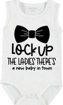 Baby Rompertje met tekst 'Lock up the ladies, ther is a new baby in town' | mouwloos l | wit zwart | maat 62/68 | cadeau | Kraamcadeau | Kraamkado