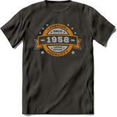 Premium Since 1958 T-Shirt | Zilver - Goud | Grappig Verjaardag en Feest Cadeau Shirt | Dames - Heren - Unisex | Tshirt Kleding Kado | - Donker Grijs - 3XL