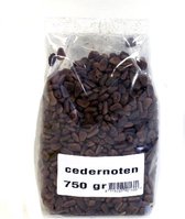 Cedernoten 750 GR