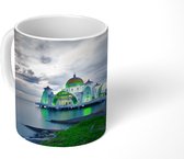 Mok - Masjid Selat Melaka bij de Straat van Malacca bij zonsondergang, Qatar - 350 ML - Beker - Uitdeelcadeautjes