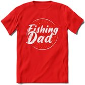 Fishing Dad - Vissen T-Shirt | Oranje | Grappig Verjaardag Vis Hobby Cadeau Shirt | Dames - Heren - Unisex | Tshirt Hengelsport Kleding Kado - Rood - M