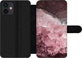 Bookcase Geschikt voor iPhone 12 telefoonhoesje - Natuursteen - Roze - Kristal - Met vakjes - Wallet case met magneetsluiting