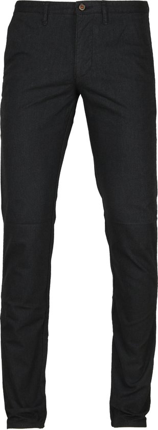 Voorkant van een donkergrijze chino broek met een lichte textuur en een knoopsluiting.