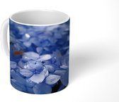 Mok - Blauwe hortensia's met waterdruppels - 350 ML - Beker