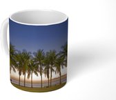 Mok - De rij met palmbomen op het strand in Brazilië - 350 ML - Beker