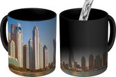 Magische Mok - Foto op Warmte Mok - De Skyline van Dubai Marina vanaf de zee - 350 ML