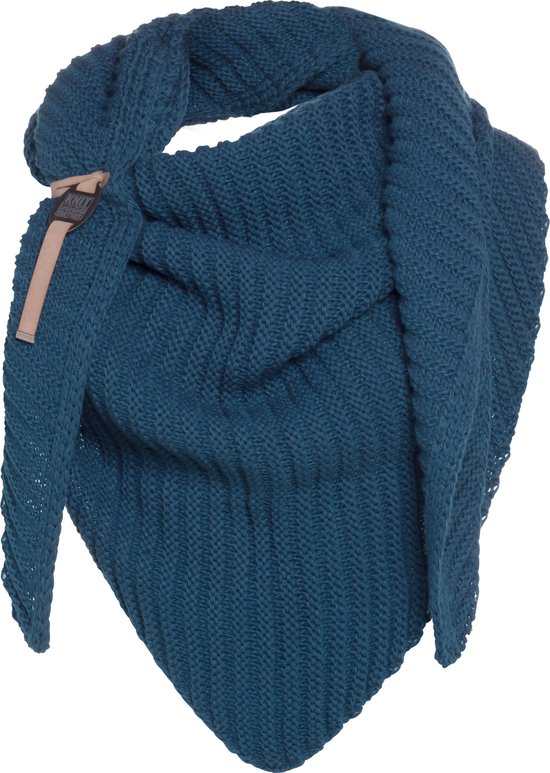 Knit Factory Demy Gebreide Omslagdoek - Driehoek Sjaal Dames - Petrol - 190x85 cm - Inclusief siersluiting