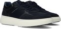 Gedetailleerde voorkant van donkerblauwe G-Star Raw sneakers. Witte zool, suède, mesh en lederen details.