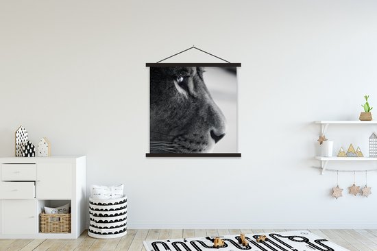 Porte-affiche avec affiche - Affiche scolaire - Lion profil animal en noir et blanc - 90x90 cm - Lattes noires