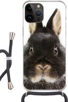 Telefoonhoesje Geschikt voorApple Iphone 14 Pro Max - Konijn - Huisdieren - Vacht - Siliconen - Crossbody - Backcover met Koord - Telefoonhoesje met koord - Hoesje met touw