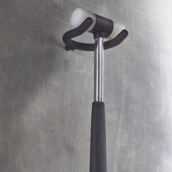 Zwarte v-vormige anti-slip schroefhaak met beschermende rubberen uiteinden.