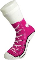 Foute sokken fuchsia roze sneaker/gympen print voor dames maat 35,5-41 - Cadeaus - Grappige fun sokken