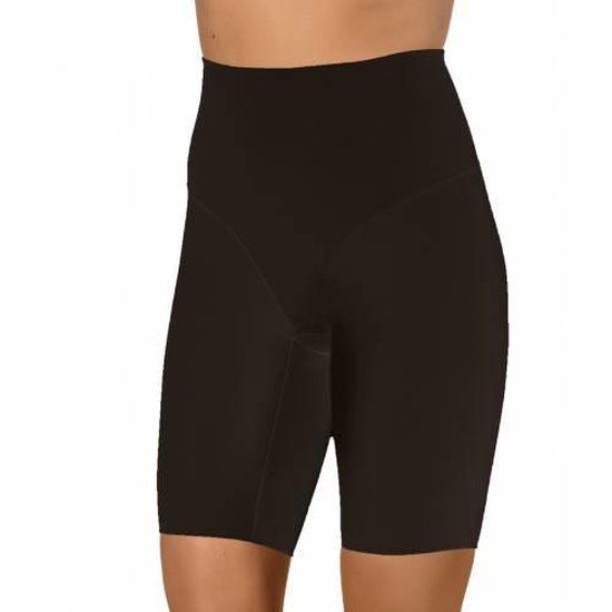 Hoge corrigerende tailleshort in het zwart met lange pijpen tot op de knie.