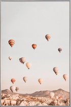 JUNIQE - Poster met kunststof lijst Heteluchtballonnen -60x90 /Bruin &