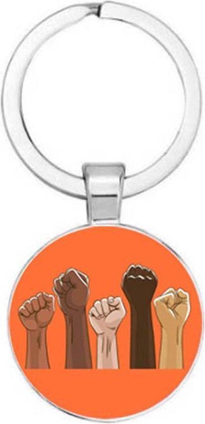 Akyol - Black lives matter Sleutelhanger - Black Lives Matter - Antiracist - Leuk kado voor iemand die tegen racisme is - 2,5 x 2,5 CM