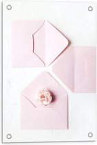 Tuinposter – Roze Enveloppen met Roze Bloem - 40x60cm Foto op Tuinposter  (wanddecoratie voor buiten en binnen)