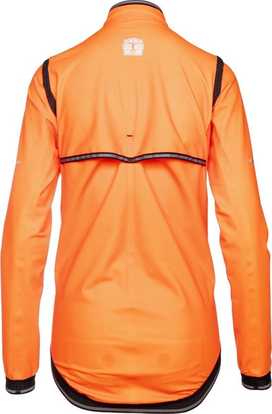 Achterzijde van een oranje Bioracer fietsjas met een reflecterende horizontale streep.
