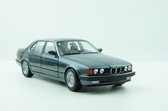 Minichamps BMW 730i (E32) 1986 Grijs 1:18
