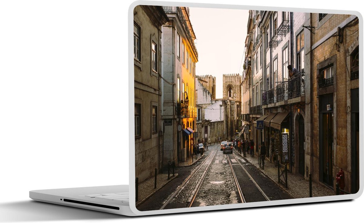 Afbeelding van product SleevesAndCases  Laptop sticker - 15.6 inch - De Portugese straten van het Alfama in Europa