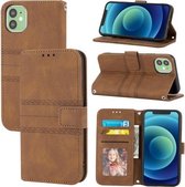 Reliëf gestreepte magnetische gesp PU + TPU horizontale flip lederen tas met houder & kaartsleuf & portemonnee & fotolijst & sling voor iPhone 11 (bruin)