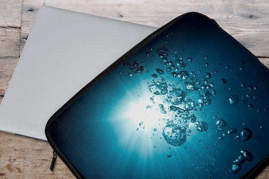 Housse ordinateur 15 pouces 38x29 cm - Motif à bulles - Housse Macbook & Laptop Bubbles in the water - Housse ordinateur portable avec photo
